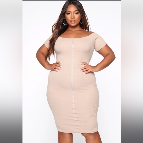 Fashion Nova NWT. Size 2X. Taupe. Off shoulder. Button down detail. - Picture 3 of 5